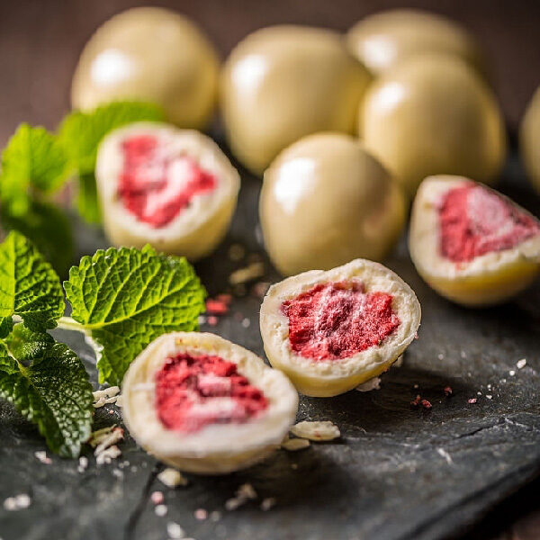 White Chocolate Freeze Dried Strawberries